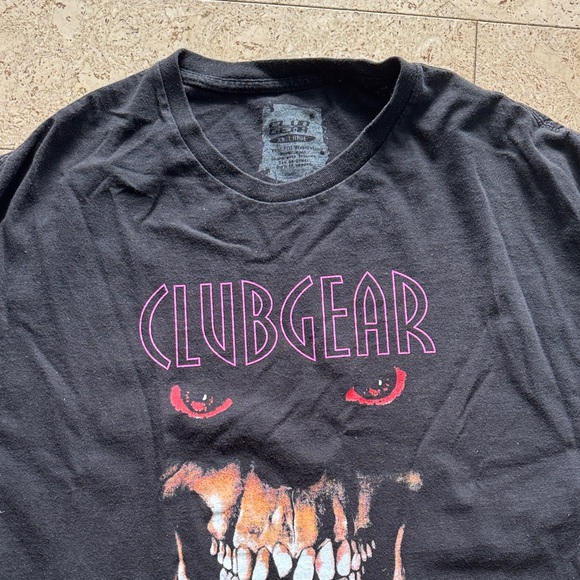 Club Gear T-Shirt - Picture 3 of 5